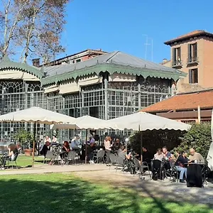 bacanal-apartment.hotelinveneto.com/