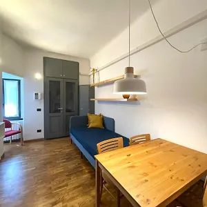 Aparthotel Easy - And Navigli, Milaan